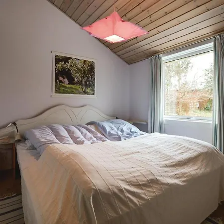 Three-bedroom Holiday In بيت للعطل