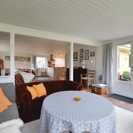 بيت للعطل Three-bedroom Holiday In